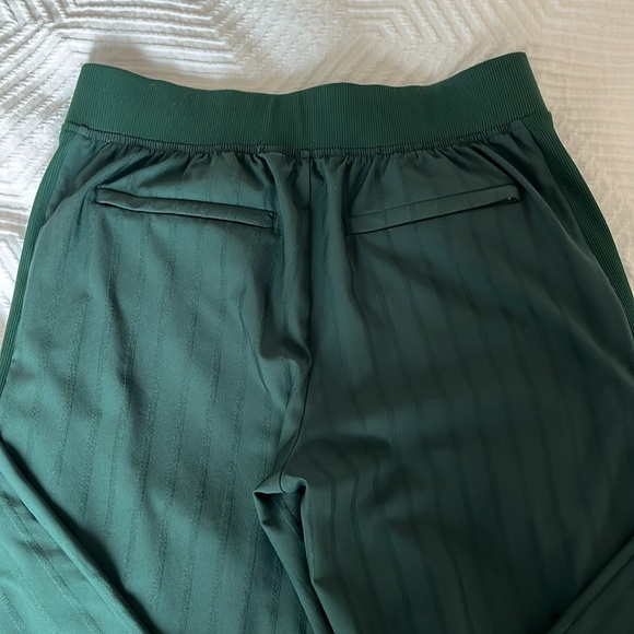 Athleta Brooklyn Mid Rise Ankle Pants Green Stripe 4P - Picture 8 of 11